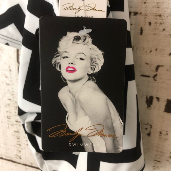 Marilyn Monroe High Waisted Swimwear - Picture 5 of 6